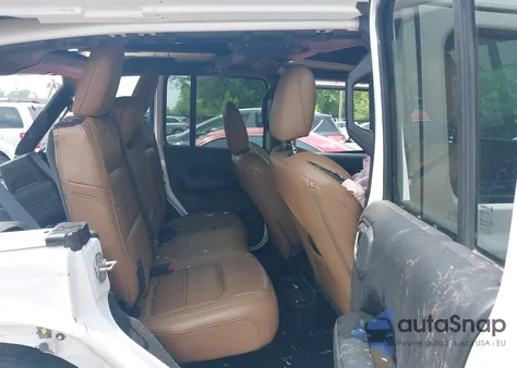 2020 Jeep Wrangler Unlimited Sahara 4X4 from USA, damaged, VIN 1C4HJXEN3LW167192